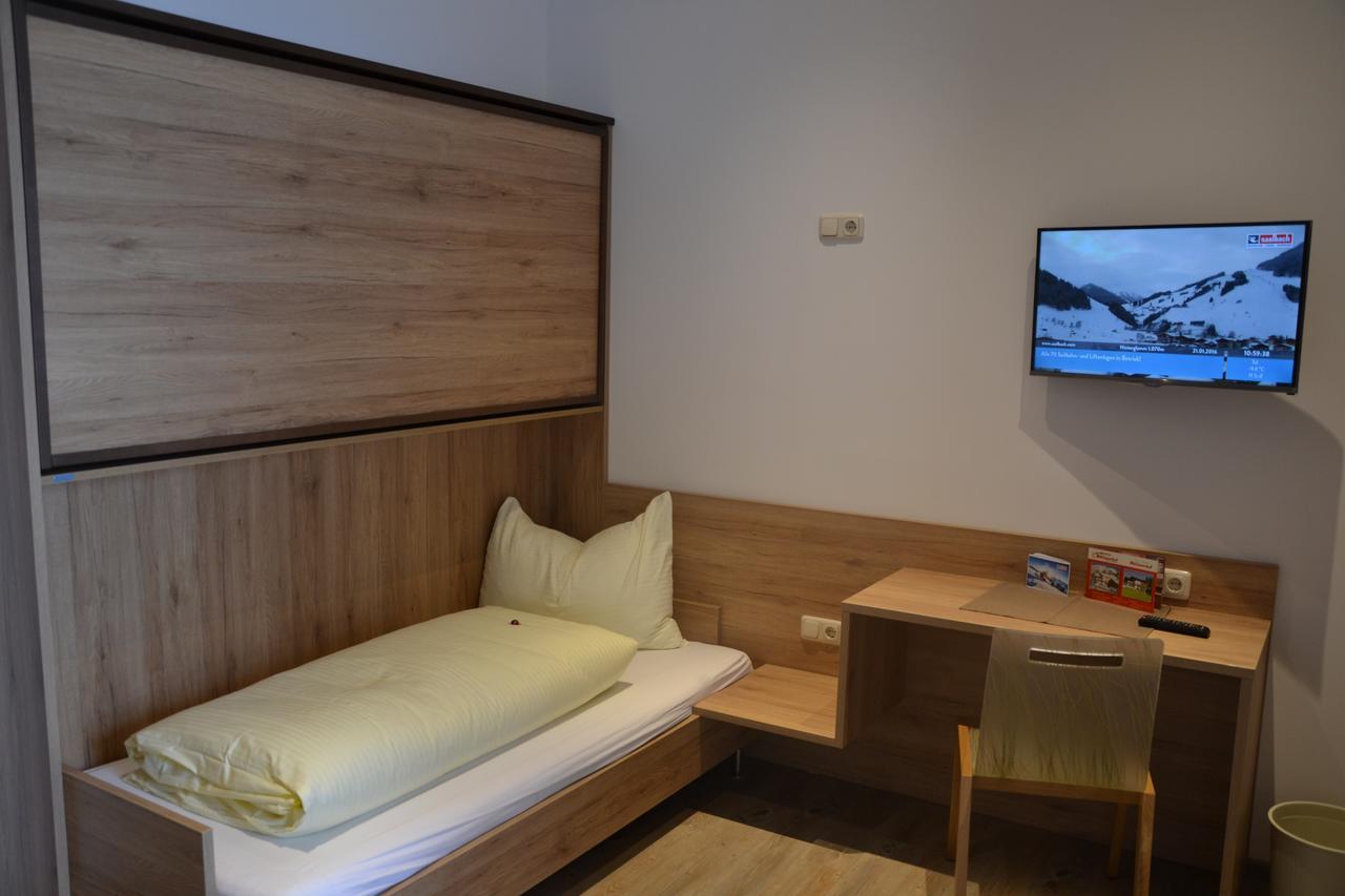 Jugendpension Muellauerhof Saalbach-Hinterglemm Bagian luar foto